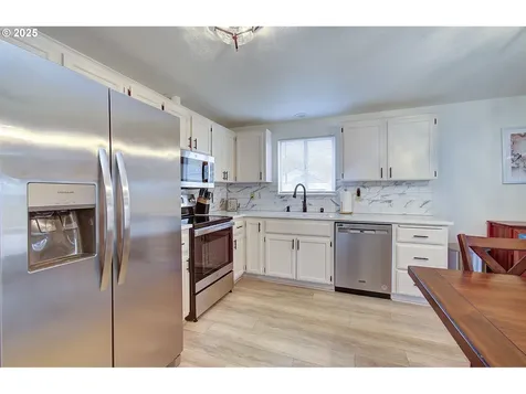 17515 NE 3rd Street Vancouver WA 98684