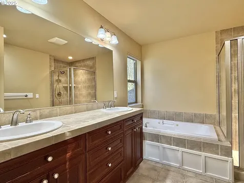 2868 W 9th Street Washougal WA 98671
