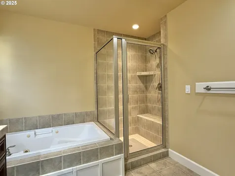 2868 W 9th Street Washougal WA 98671