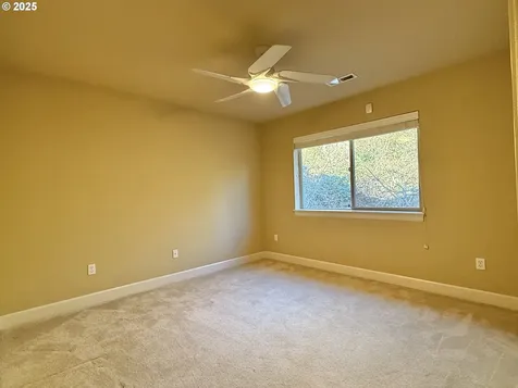 2868 W 9th Street Washougal WA 98671