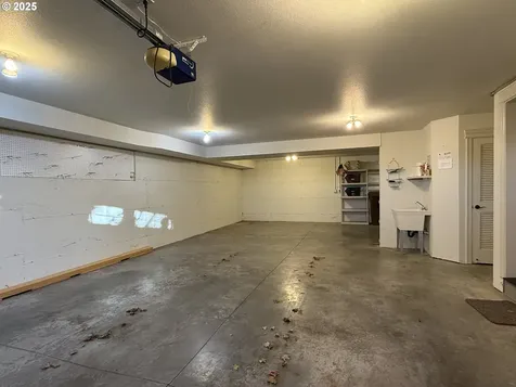2868 W 9th Street Washougal WA 98671