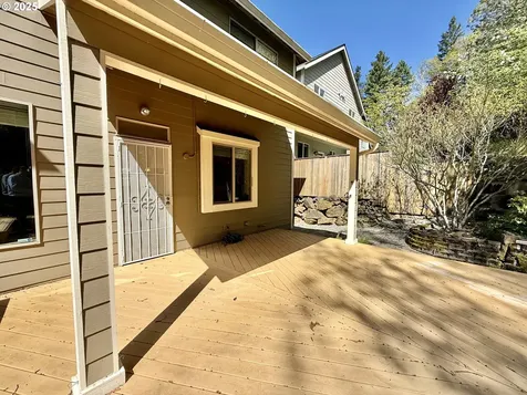 2868 W 9th Street Washougal WA 98671