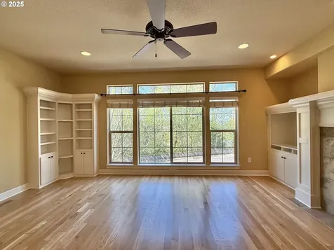 2868 W 9th Street Washougal WA 98671