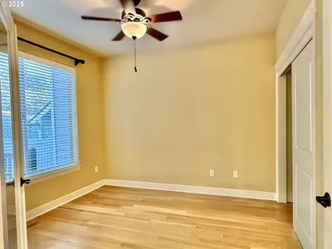 2868 W 9th Street Washougal WA 98671