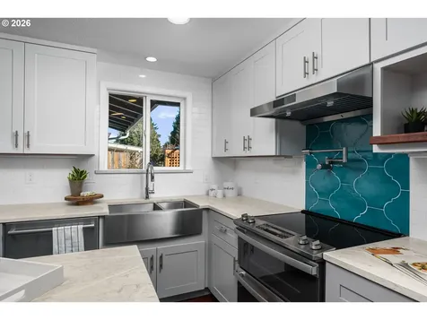 2817 NE Meadow Court Hillsboro OR 97124