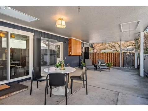 2817 NE Meadow Court Hillsboro OR 97124