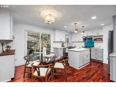 2817 NE Meadow Court Hillsboro OR 97124