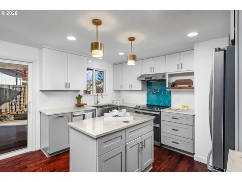 2817 NE Meadow Court Hillsboro OR 97124