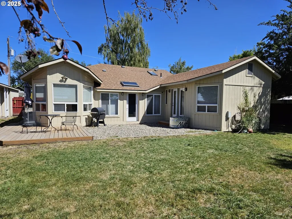 823 E Street Baker City OR 97814