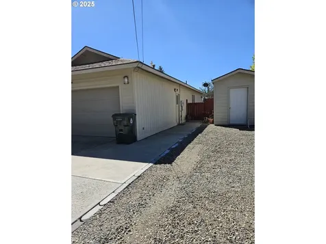 823 E Street Baker City OR 97814
