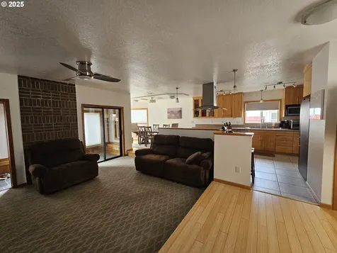 823 E Street Baker City OR 97814