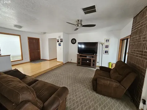 823 E Street Baker City OR 97814