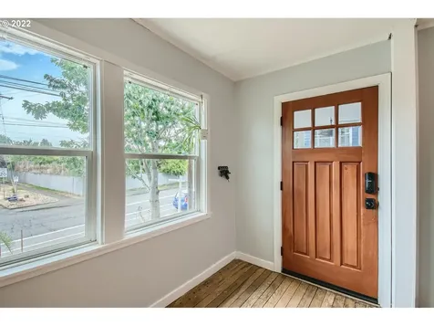 6733 N Vancouver Avenue Portland OR 97217
