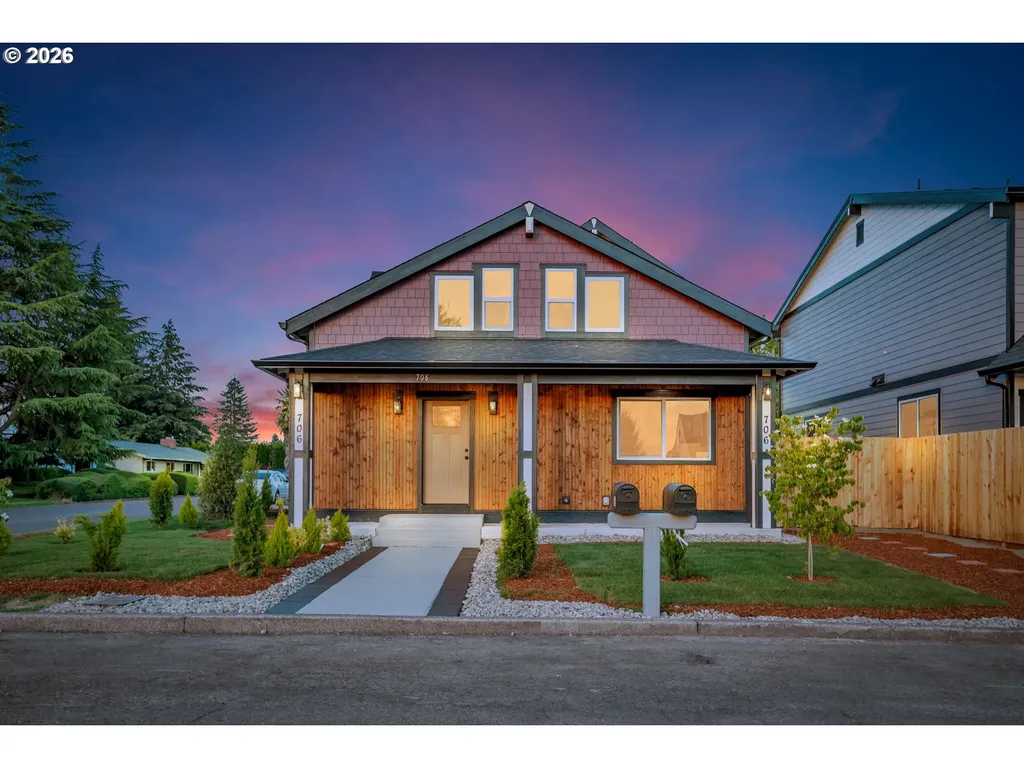 706 S 8th Avenue Cornelius OR 97113