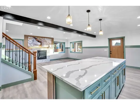 706 S 8th Avenue Cornelius OR 97113