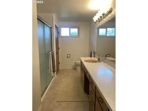 3308 Wisteria Street Eugene OR 97404
