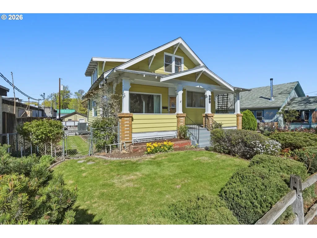 805 E 12th Street The Dalles OR 97058