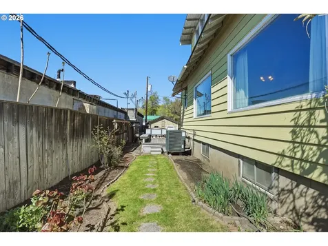 805 E 12th Street The Dalles OR 97058