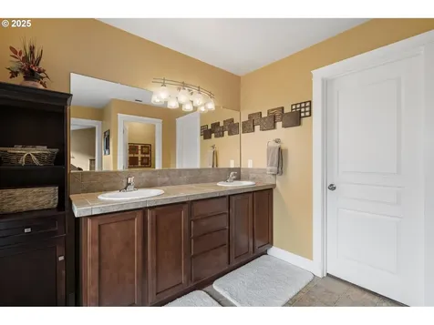 15417 NE 102nd Street Vancouver WA 98682