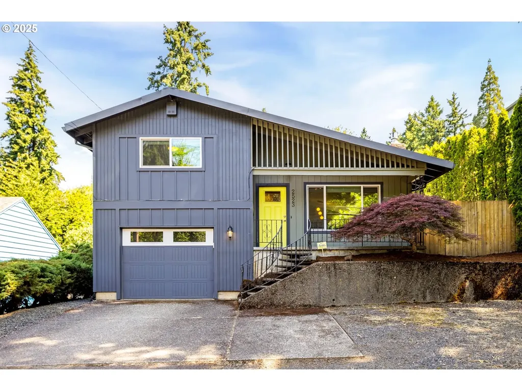 2523 SW Taylors Ferry Road Portland OR 97219
