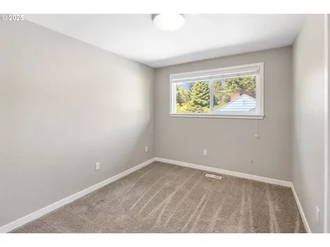 2523 SW Taylors Ferry Road Portland OR 97219