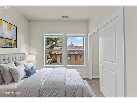 4108 S Corbett Avenue Portland OR 97239