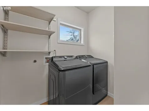 4108 S Corbett Avenue Portland OR 97239