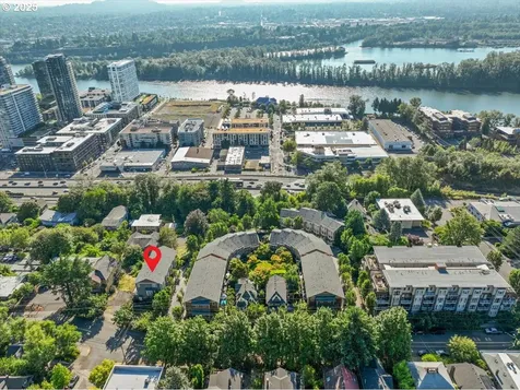 4108 S Corbett Avenue Portland OR 97239