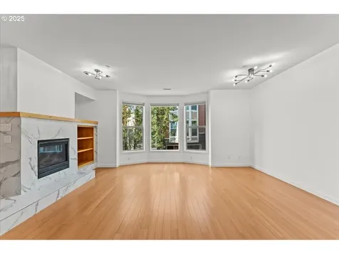 4108 S Corbett Avenue Portland OR 97239
