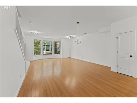 4108 S Corbett Avenue Portland OR 97239