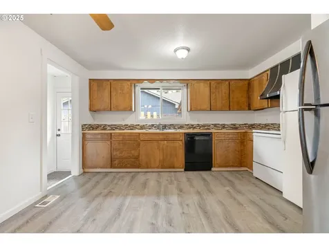 2238 NE Barberry Court Hillsboro OR 97124