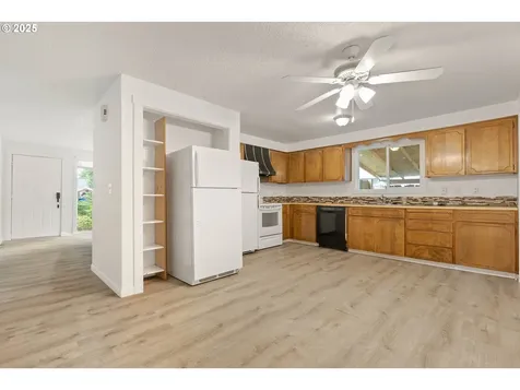 2238 NE Barberry Court Hillsboro OR 97124