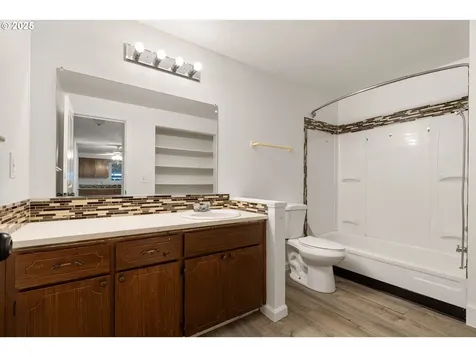 2238 NE Barberry Court Hillsboro OR 97124