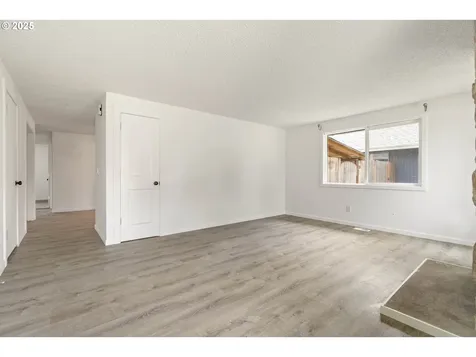 2238 NE Barberry Court Hillsboro OR 97124