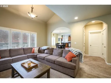 2638 SW Mount Baker Street Mcminnville OR 97128