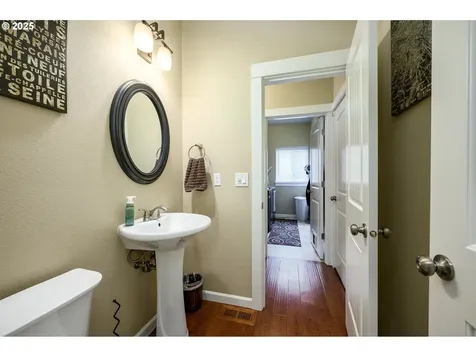2638 SW Mount Baker Street Mcminnville OR 97128