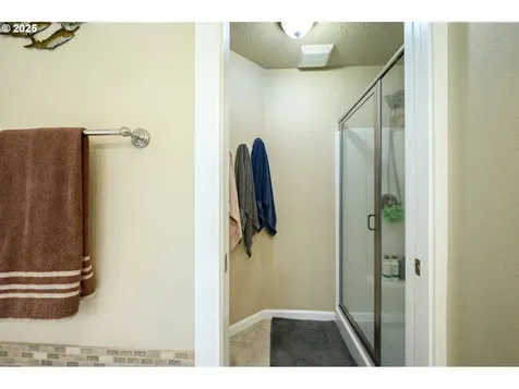 2638 SW Mount Baker Street Mcminnville OR 97128