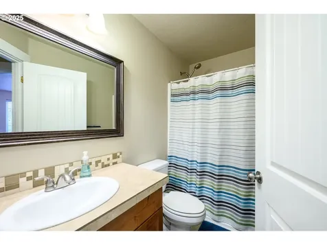 2638 SW Mount Baker Street Mcminnville OR 97128