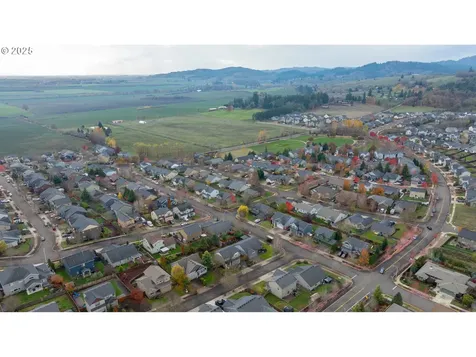 2638 SW Mount Baker Street Mcminnville OR 97128