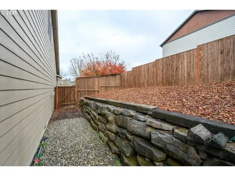 2638 SW Mount Baker Street Mcminnville OR 97128