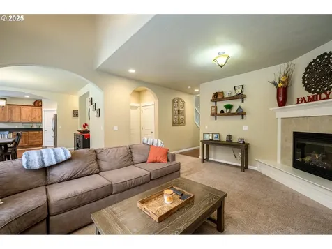 2638 SW Mount Baker Street Mcminnville OR 97128