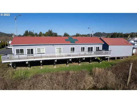 751 W Riverside Drive Coquille OR 97423