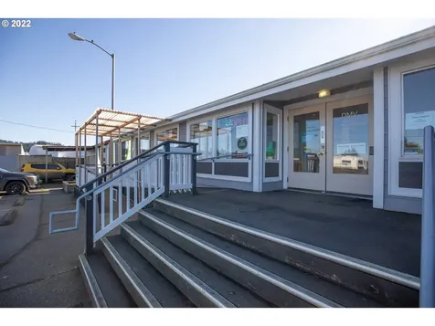 751 W Riverside Drive Coquille OR 97423