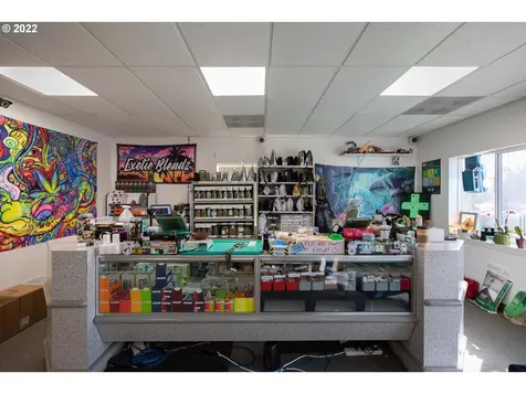 751 W Riverside Drive Coquille OR 97423