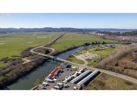 751 W Riverside Drive Coquille OR 97423