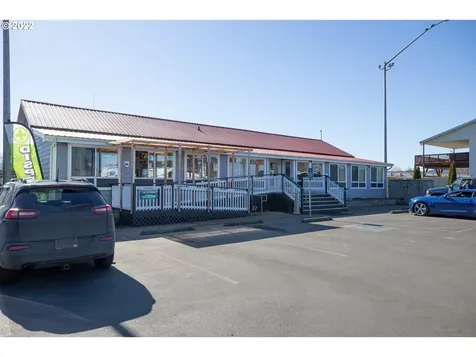 751 W Riverside Drive Coquille OR 97423