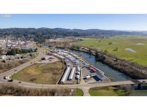 751 W Riverside Drive Coquille OR 97423