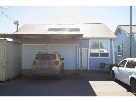 751 W Riverside Drive Coquille OR 97423