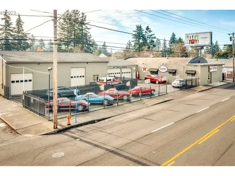 11834 Se Stark Street Portland OR 97216