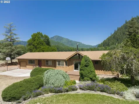 1830 Eakin Road Azalea OR 97410